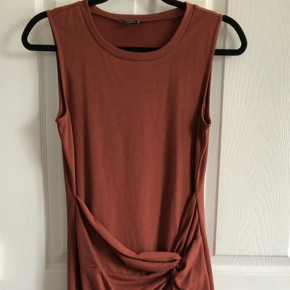 Chelsea28 - Trouvé Knot Dress - Picture 6 of 6